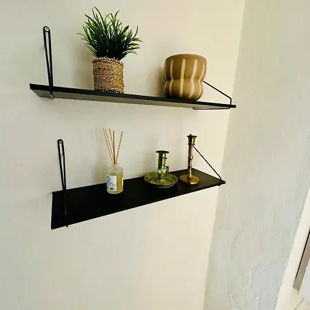 Center Modern 2-br Haven With A Stylish Twist *