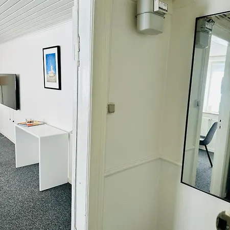 Center Modern 2-br Haven With A Stylish Twist * אולבורג