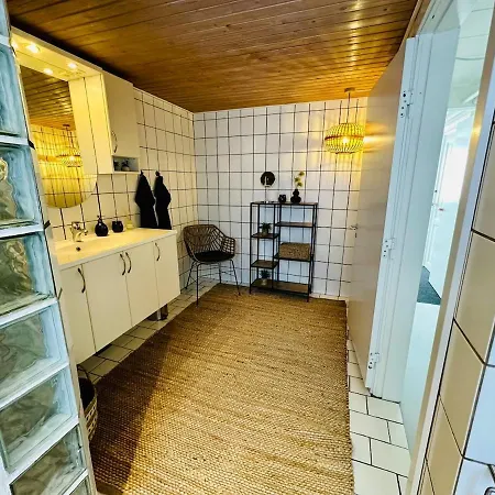 Center Modern 2-br Haven With A Stylish Twist אולבורג